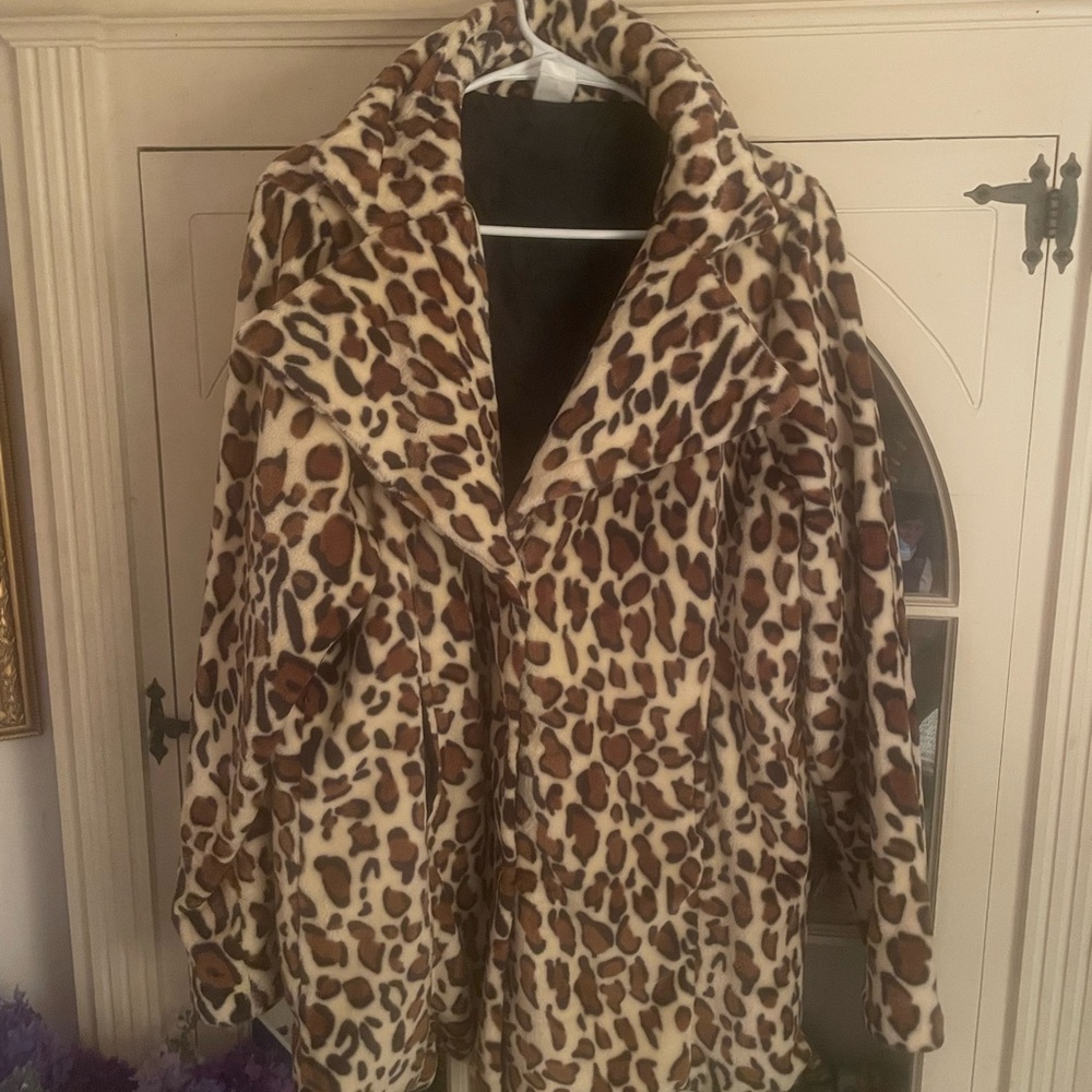 Brown and Black Teddy Jacket with Plush Leopard Print L